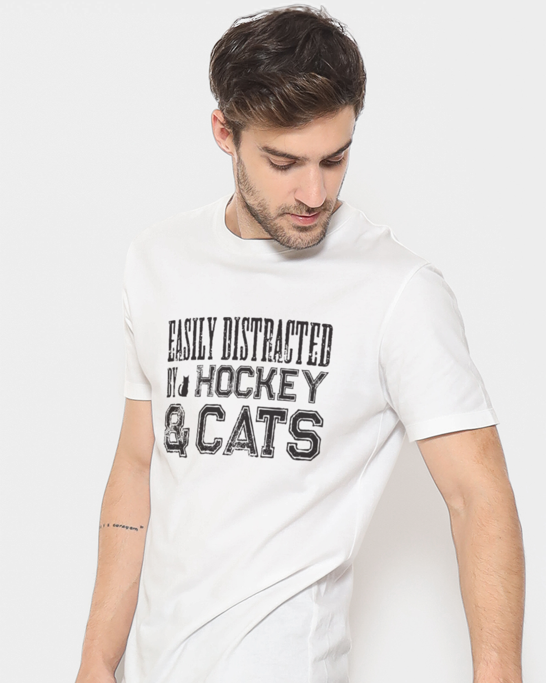 easily distracted by cats